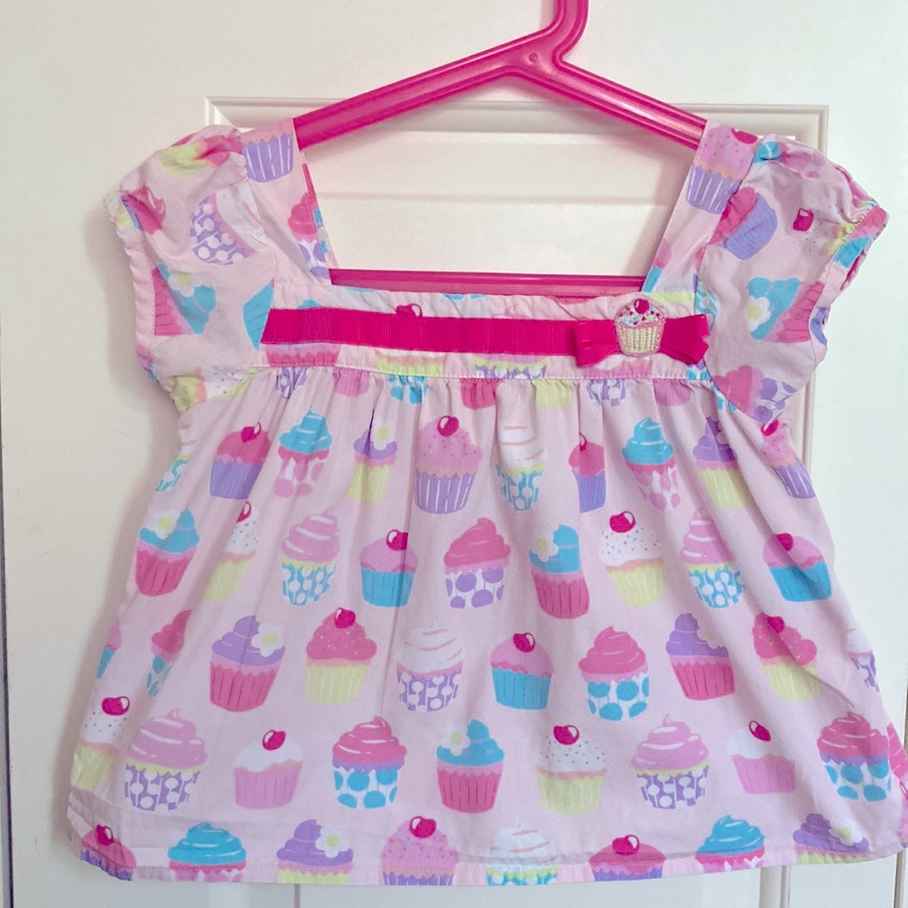 Gymboree cupcake top